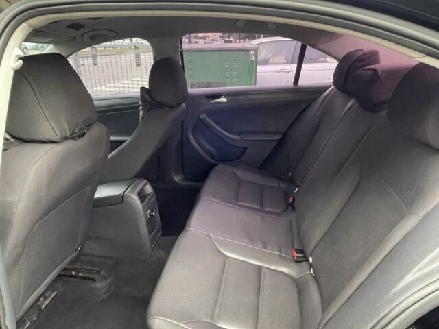 Черный Фольксваген Джетта, объемом двигателя 2 л и пробегом 170 тыс. км за 7750 $, фото 5 на Automoto.ua