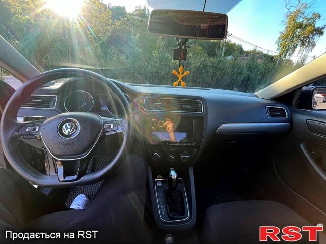 Черный Фольксваген Джетта, объемом двигателя 1.8 л и пробегом 185 тыс. км за 10500 $, фото 3 на Automoto.ua