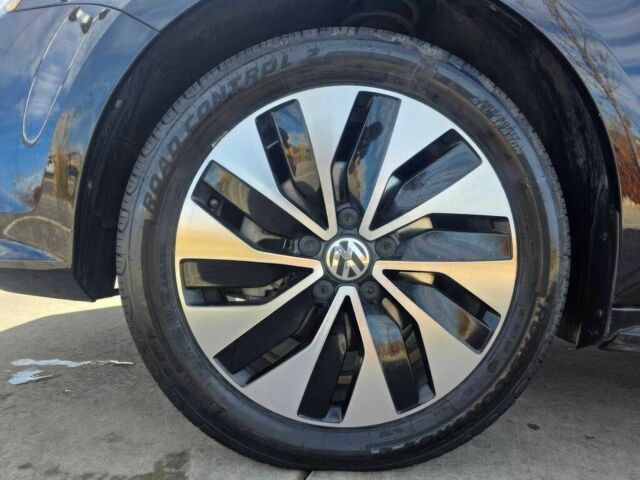 Черный Фольксваген Джетта, объемом двигателя 1.8 л и пробегом 72 тыс. км за 6400 $, фото 9 на Automoto.ua