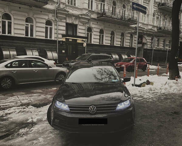 Черный Фольксваген Джетта, объемом двигателя 1.8 л и пробегом 237 тыс. км за 11150 $, фото 26 на Automoto.ua