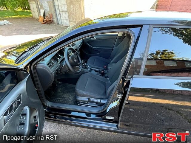 Черный Фольксваген Джетта, объемом двигателя 2 л и пробегом 209 тыс. км за 9300 $, фото 4 на Automoto.ua