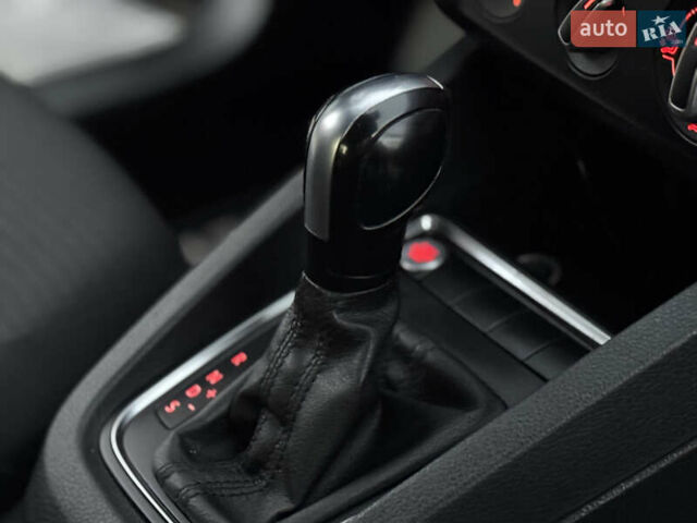 Черный Фольксваген Джетта, объемом двигателя 1.8 л и пробегом 149 тыс. км за 8500 $, фото 23 на Automoto.ua