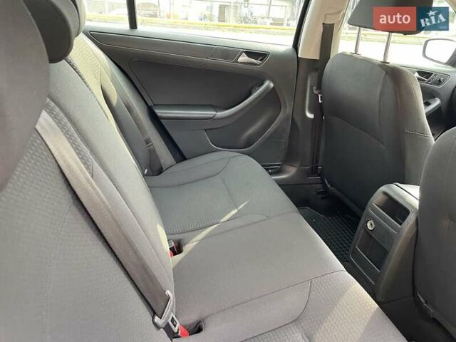 Черный Фольксваген Джетта, объемом двигателя 2 л и пробегом 252 тыс. км за 8299 $, фото 12 на Automoto.ua