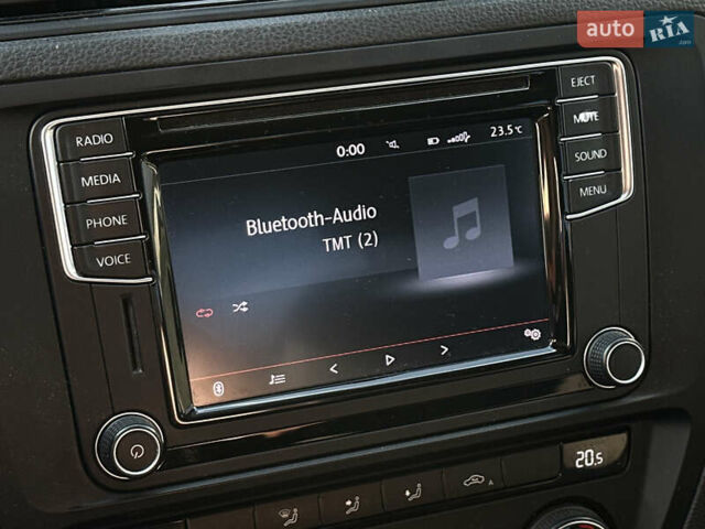 Фольксваген Джетта 2015 у Мукачеве на Automoto.ua Чорний Фольксваген Джетта, об'ємом двигуна 1.97 л та пробігом 270 тис. км за 10699 $, фото 25 на Automoto.ua