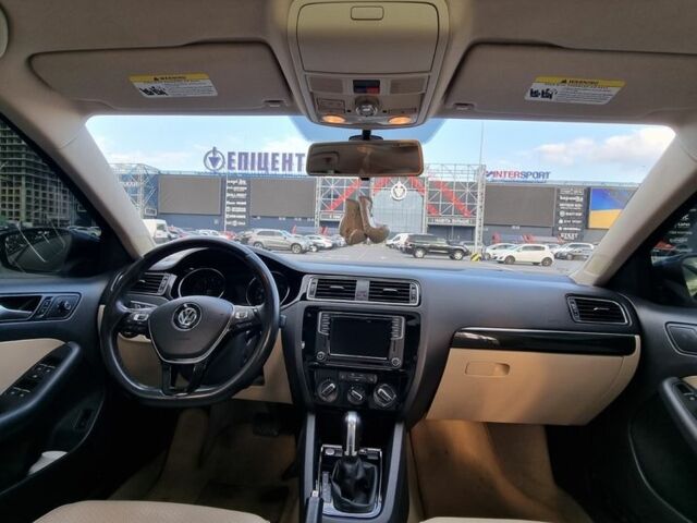 Черный Фольксваген Джетта, объемом двигателя 1.8 л и пробегом 190 тыс. км за 11000 $, фото 4 на Automoto.ua