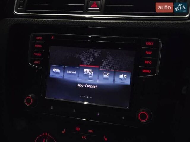 Черный Фольксваген Джетта, объемом двигателя 1.8 л и пробегом 202 тыс. км за 10999 $, фото 13 на Automoto.ua