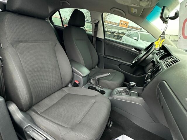 Черный Фольксваген Джетта, объемом двигателя 1.4 л и пробегом 156 тыс. км за 9900 $, фото 9 на Automoto.ua