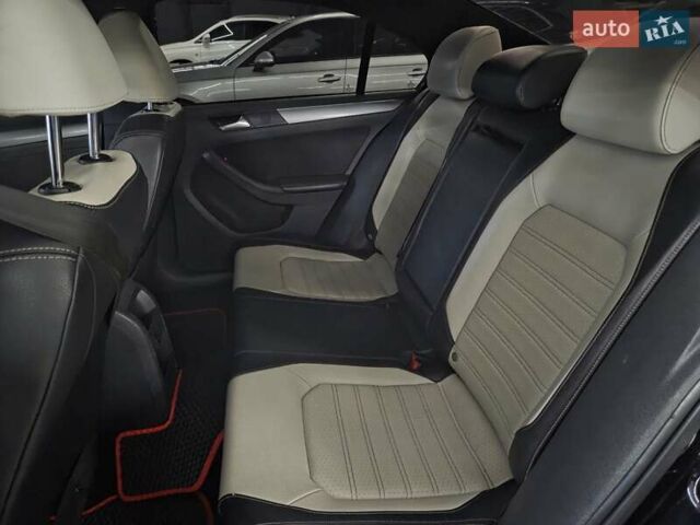 Черный Фольксваген Джетта, объемом двигателя 1.8 л и пробегом 202 тыс. км за 10999 $, фото 9 на Automoto.ua