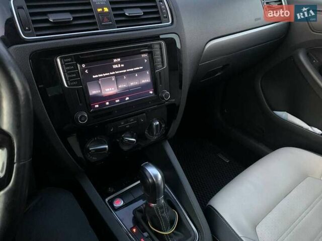 Чорний Фольксваген Джетта, об'ємом двигуна 1.8 л та пробігом 102 тис. км за 11500 $, фото 4 на Automoto.ua