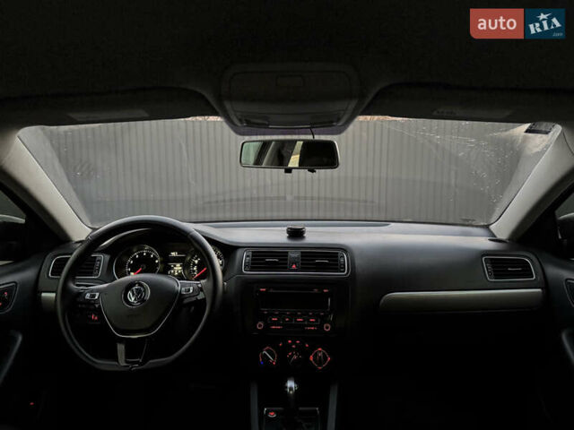 Черный Фольксваген Джетта, объемом двигателя 1.8 л и пробегом 149 тыс. км за 8500 $, фото 18 на Automoto.ua