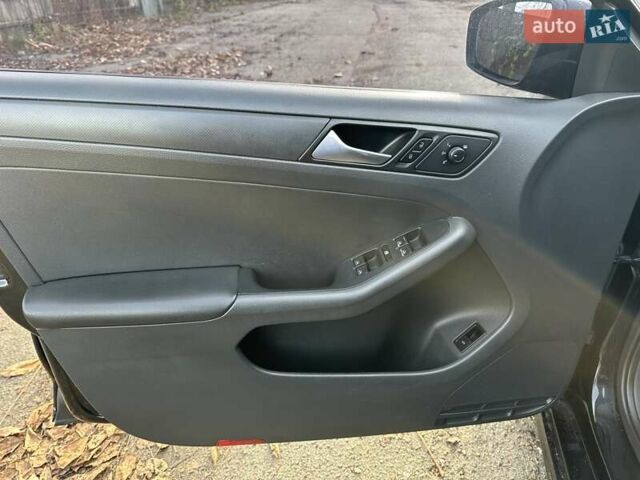 Чорний Фольксваген Джетта, об'ємом двигуна 1.98 л та пробігом 182 тис. км за 7600 $, фото 13 на Automoto.ua