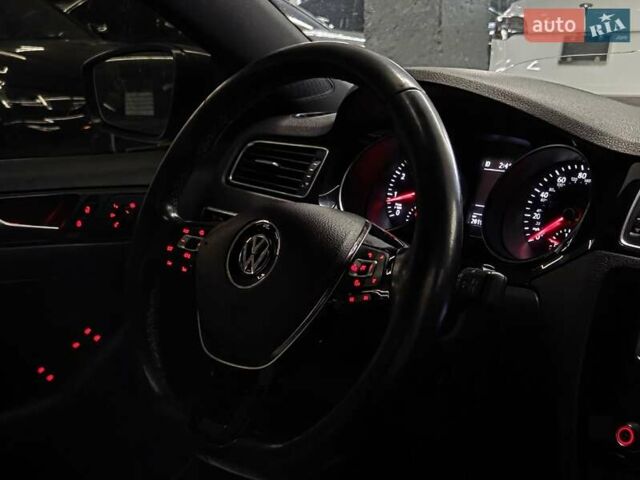 Черный Фольксваген Джетта, объемом двигателя 1.8 л и пробегом 202 тыс. км за 10999 $, фото 11 на Automoto.ua