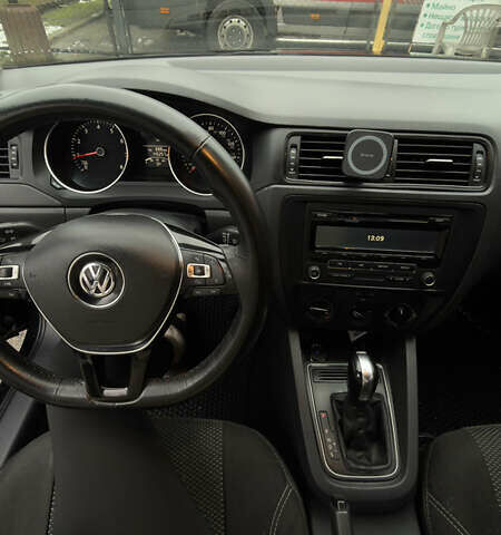 Черный Фольксваген Джетта, объемом двигателя 1.98 л и пробегом 233 тыс. км за 9200 $, фото 11 на Automoto.ua