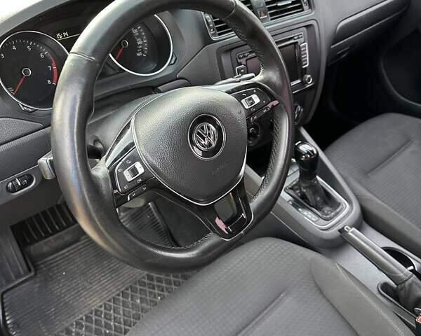 Чорний Фольксваген Джетта, об'ємом двигуна 1.98 л та пробігом 182 тис. км за 7600 $, фото 16 на Automoto.ua