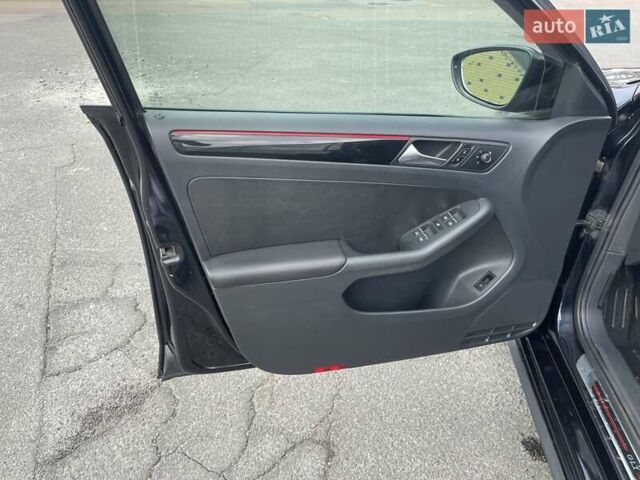 Чорний Фольксваген Джетта, об'ємом двигуна 2 л та пробігом 111 тис. км за 9900 $, фото 11 на Automoto.ua