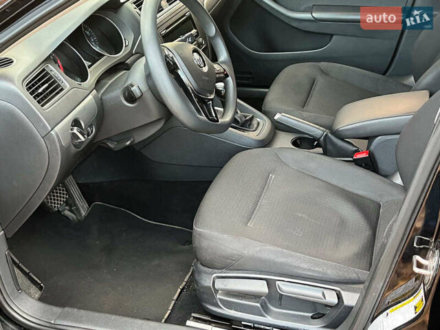 Черный Фольксваген Джетта, объемом двигателя 1.8 л и пробегом 151 тыс. км за 8490 $, фото 22 на Automoto.ua