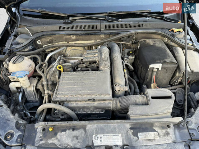 Черный Фольксваген Джетта, объемом двигателя 1.4 л и пробегом 123 тыс. км за 9600 $, фото 9 на Automoto.ua