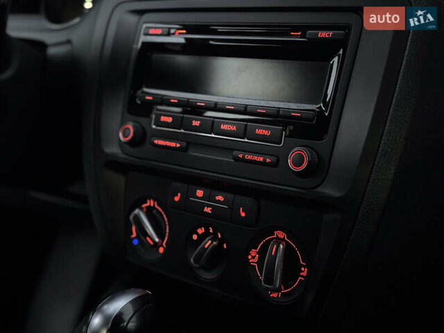 Черный Фольксваген Джетта, объемом двигателя 1.8 л и пробегом 149 тыс. км за 8500 $, фото 22 на Automoto.ua