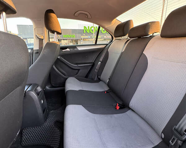 Чорний Фольксваген Джетта, об'ємом двигуна 1.4 л та пробігом 149 тис. км за 9700 $, фото 26 на Automoto.ua