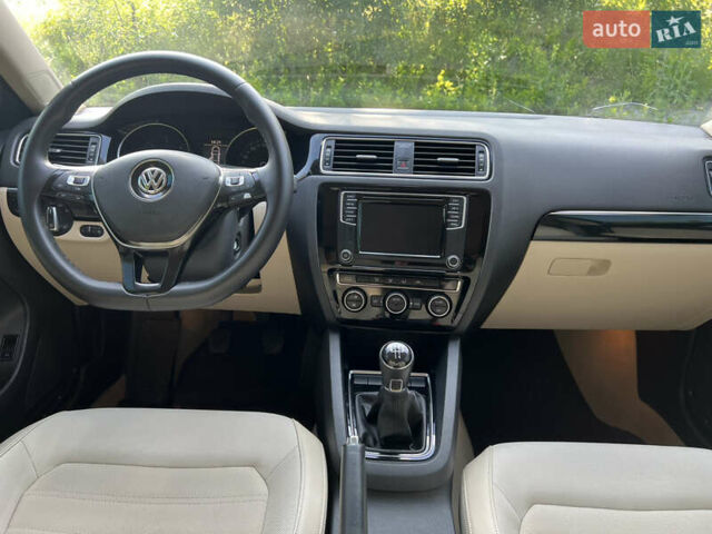 Черный Фольксваген Джетта, объемом двигателя 1.6 л и пробегом 164 тыс. км за 10900 $, фото 12 на Automoto.ua