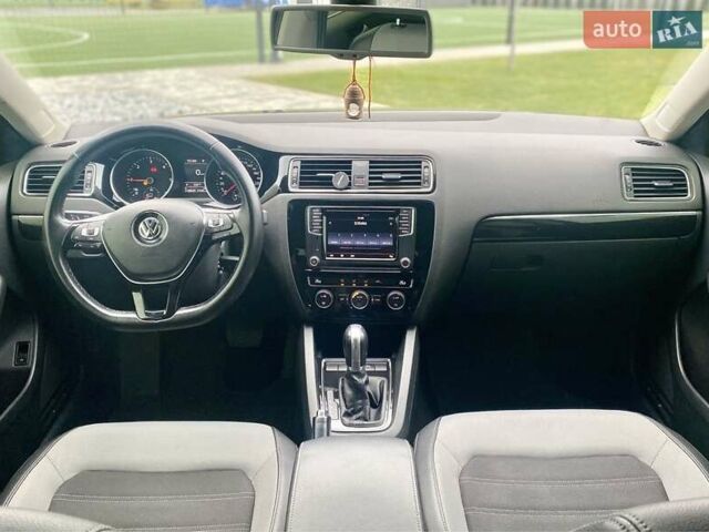 Черный Фольксваген Джетта, объемом двигателя 1.6 л и пробегом 225 тыс. км за 13000 $, фото 7 на Automoto.ua