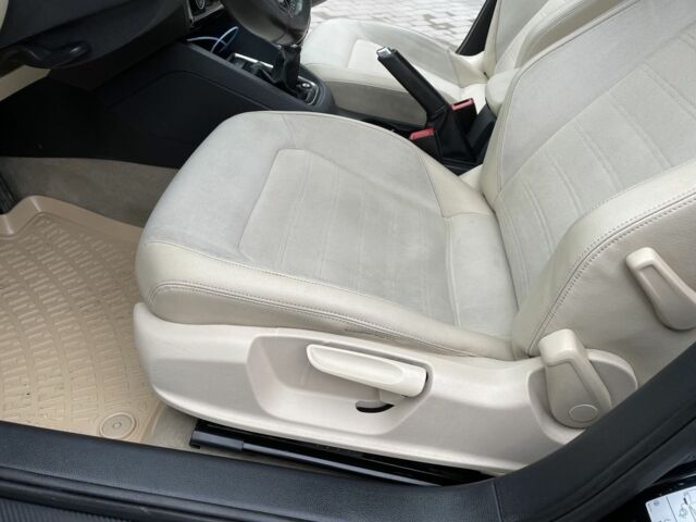 Черный Фольксваген Джетта, объемом двигателя 1.6 л и пробегом 175 тыс. км за 10777 $, фото 17 на Automoto.ua