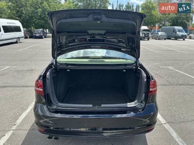 Чорний Фольксваген Джетта, об'ємом двигуна 1.4 л та пробігом 142 тис. км за 10500 $, фото 4 на Automoto.ua