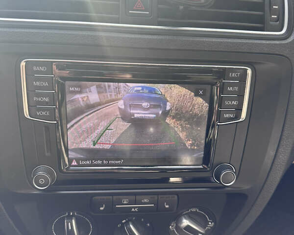 Фольксваген Джетта 2016 в Львове на Automoto.ua Черный Фольксваген Джетта, объемом двигателя 1.39 л и пробегом 121 тыс. км за 8500 $, фото 70 на Automoto.ua