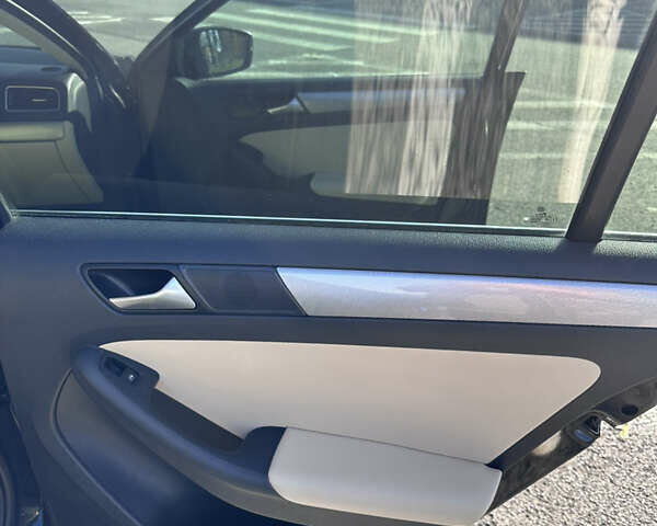 Фольксваген Джетта 2016 в Львове на Automoto.ua Черный Фольксваген Джетта, объемом двигателя 1.39 л и пробегом 121 тыс. км за 8500 $, фото 61 на Automoto.ua