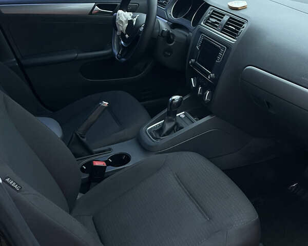 Чорний Фольксваген Джетта, об'ємом двигуна 1.4 л та пробігом 149 тис. км за 4000 $, фото 11 на Automoto.ua