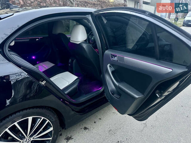 Черный Фольксваген Джетта, объемом двигателя 1.8 л и пробегом 90 тыс. км за 11500 $, фото 21 на Automoto.ua