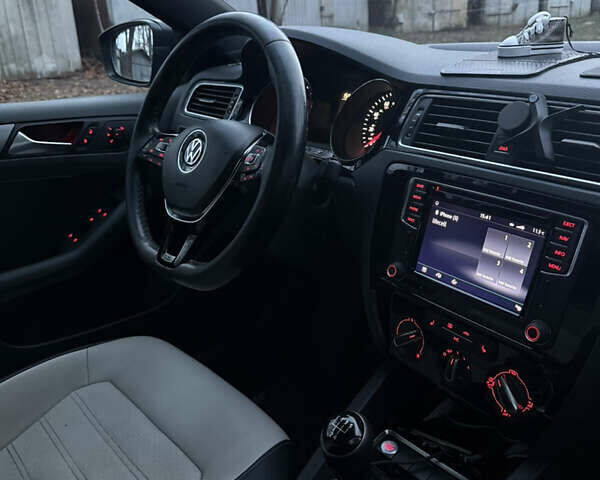 Чорний Фольксваген Джетта, об'ємом двигуна 1.8 л та пробігом 188 тис. км за 11000 $, фото 12 на Automoto.ua