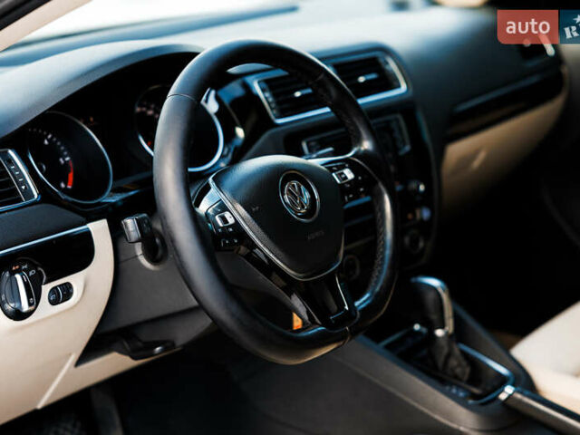 Чорний Фольксваген Джетта, об'ємом двигуна 1.6 л та пробігом 270 тис. км за 11200 $, фото 22 на Automoto.ua