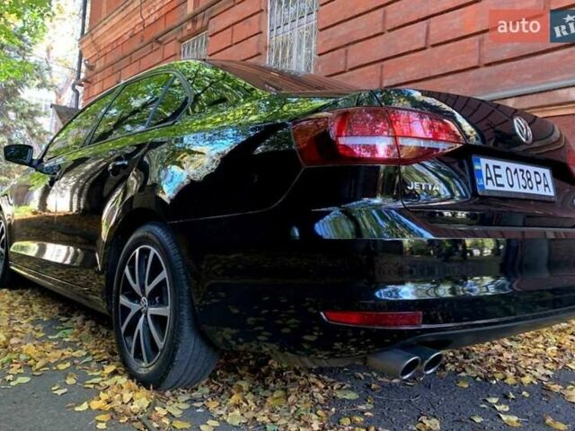 Черный Фольксваген Джетта, объемом двигателя 1.4 л и пробегом 147 тыс. км за 12000 $, фото 2 на Automoto.ua