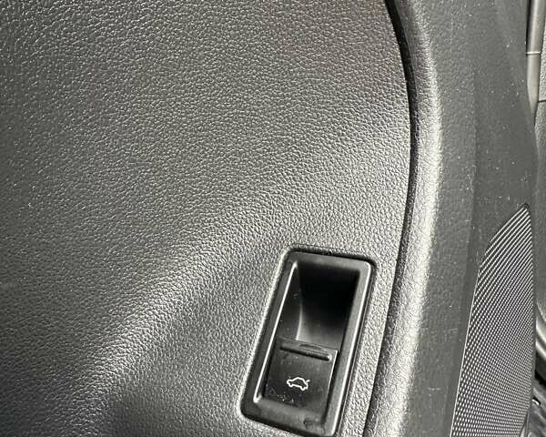 Чорний Фольксваген Джетта, об'ємом двигуна 1.4 л та пробігом 106 тис. км за 8400 $, фото 22 на Automoto.ua