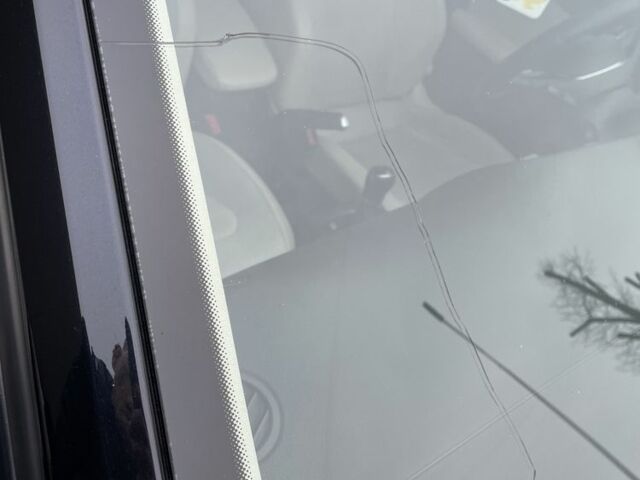 Черный Фольксваген Джетта, объемом двигателя 1.6 л и пробегом 175 тыс. км за 10777 $, фото 19 на Automoto.ua