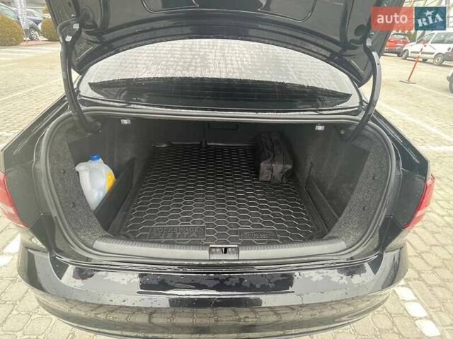 Черный Фольксваген Джетта, объемом двигателя 1.6 л и пробегом 148 тыс. км за 13700 $, фото 5 на Automoto.ua