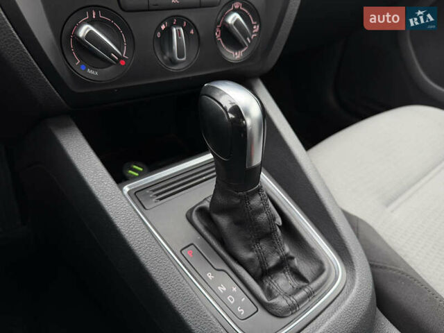 Черный Фольксваген Джетта, объемом двигателя 1.4 л и пробегом 139 тыс. км за 10800 $, фото 18 на Automoto.ua