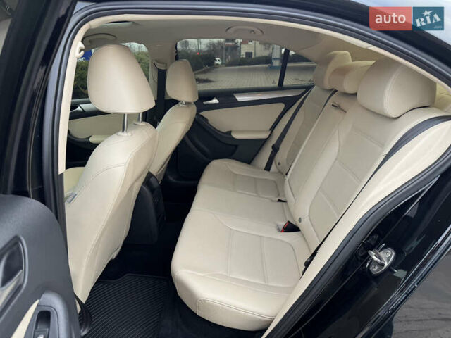 Черный Фольксваген Джетта, объемом двигателя 1.4 л и пробегом 80 тыс. км за 12200 $, фото 9 на Automoto.ua