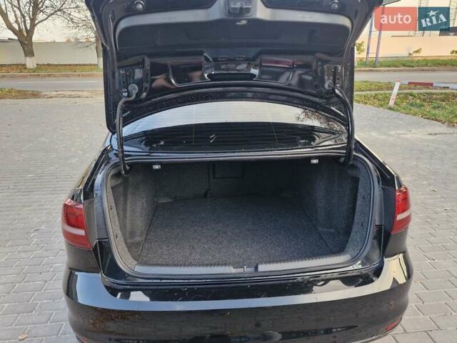 Чорний Фольксваген Джетта, об'ємом двигуна 1.4 л та пробігом 130 тис. км за 10700 $, фото 1 на Automoto.ua