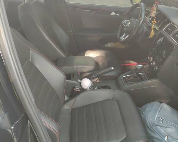 Черный Фольксваген Джетта, объемом двигателя 2 л и пробегом 178 тыс. км за 15500 $, фото 3 на Automoto.ua