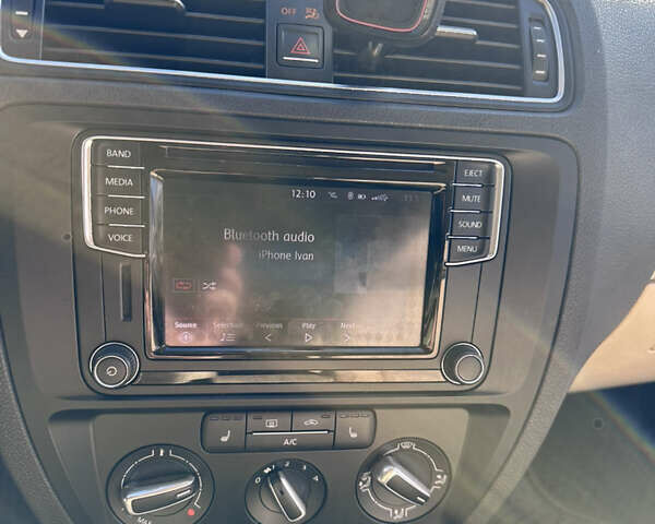 Фольксваген Джетта 2016 в Львове на Automoto.ua Черный Фольксваген Джетта, объемом двигателя 1.39 л и пробегом 121 тыс. км за 8500 $, фото 73 на Automoto.ua