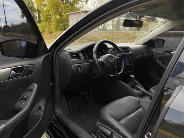 Фольксваген Джетта 2016 в Днепре (Днепропетровске) на Automoto.ua Черный Фольксваген Джетта, объемом двигателя 1.4 л и пробегом 128 тыс. км за 10500 $, фото 10 на Automoto.ua