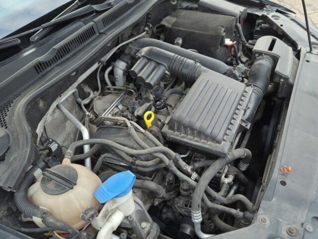 Чорний Фольксваген Джетта, об'ємом двигуна 1.4 л та пробігом 220 тис. км за 8500 $, фото 10 на Automoto.ua