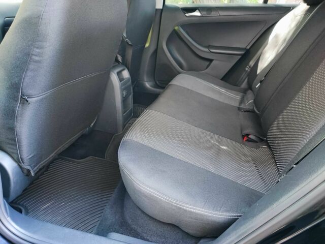 Черный Фольксваген Джетта, объемом двигателя 1.4 л и пробегом 140 тыс. км за 10399 $, фото 9 на Automoto.ua