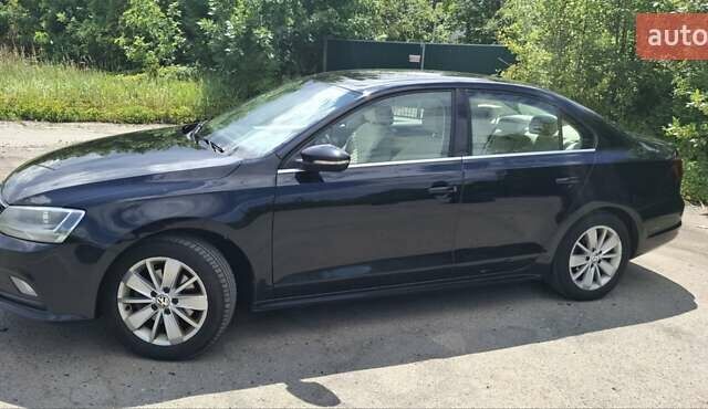 Черный Фольксваген Джетта, объемом двигателя 1.6 л и пробегом 325 тыс. км за 11000 $, фото 2 на Automoto.ua