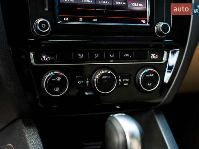 Чорний Фольксваген Джетта, об'ємом двигуна 1.6 л та пробігом 270 тис. км за 11200 $, фото 25 на Automoto.ua