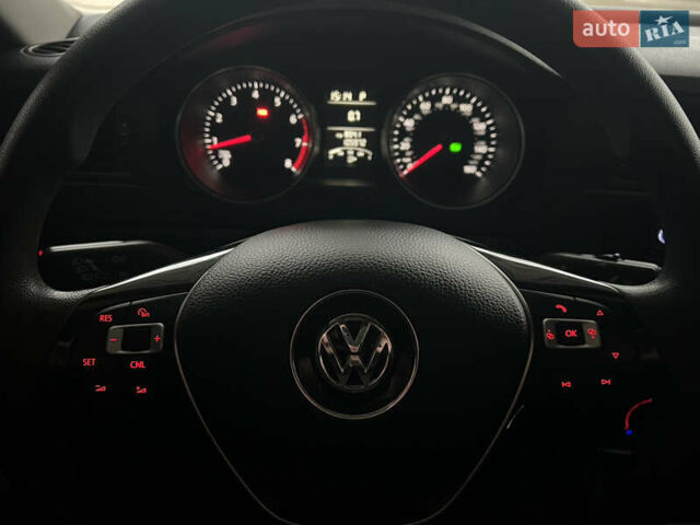 Чорний Фольксваген Джетта, об'ємом двигуна 1.4 л та пробігом 105 тис. км за 10999 $, фото 16 на Automoto.ua