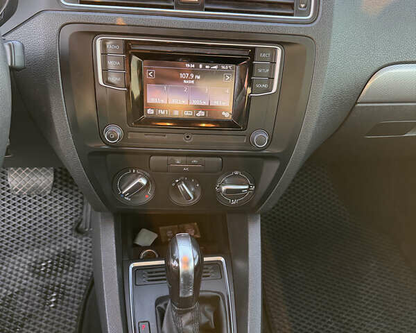 Чорний Фольксваген Джетта, об'ємом двигуна 1.4 л та пробігом 149 тис. км за 9700 $, фото 17 на Automoto.ua