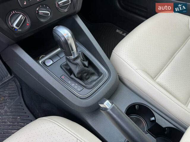 Черный Фольксваген Джетта, объемом двигателя 1.4 л и пробегом 80 тыс. км за 12200 $, фото 17 на Automoto.ua